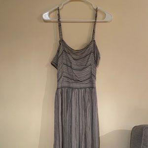 AE back tie dress